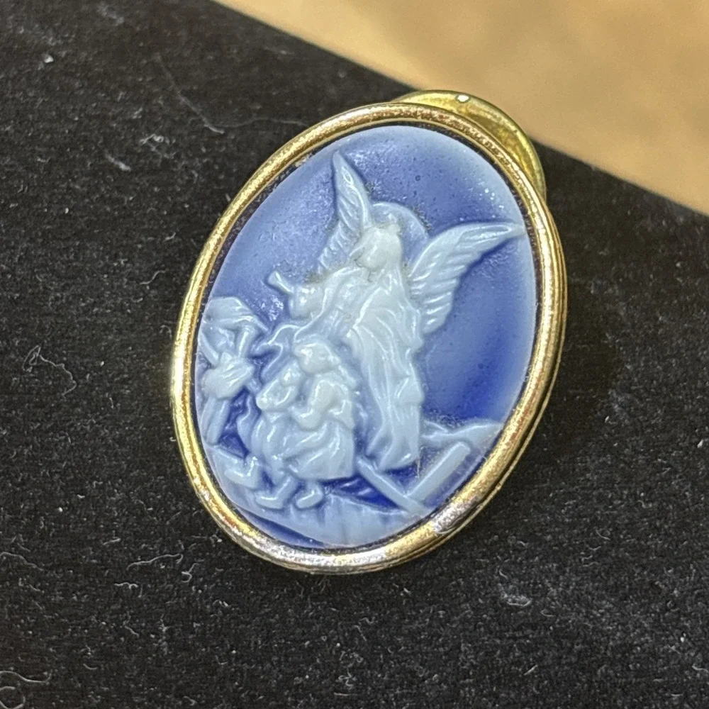 Vintage Blue Jasperware Style Guardian Angel Children Cameo Brooch Gold Tone